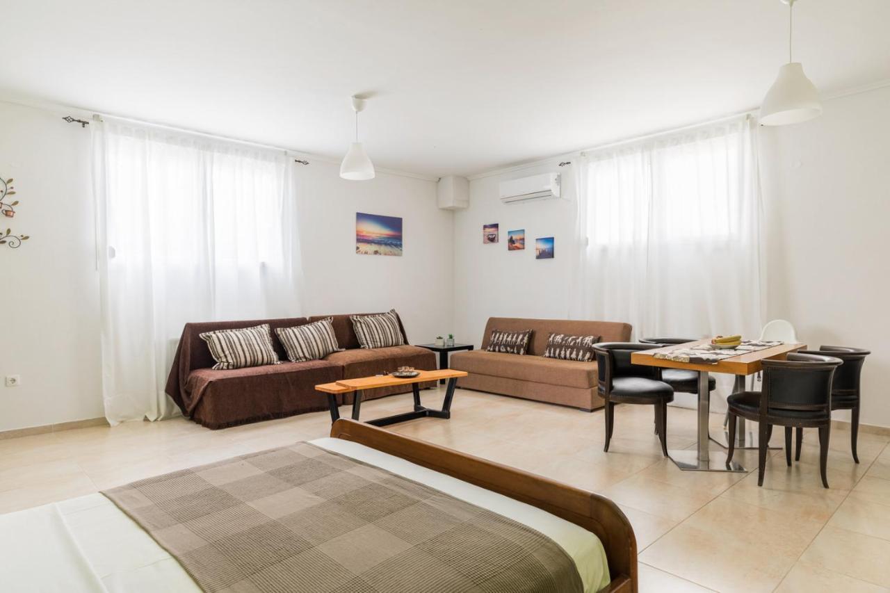 New House In The Village Apartment Krani